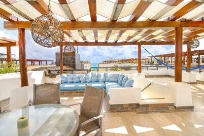 Aldea Thai Private pool penthouse with ocean view and huge terrace Beach access!