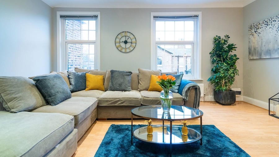 Modern Living 2 Bedroom Apartment South Wilmslow