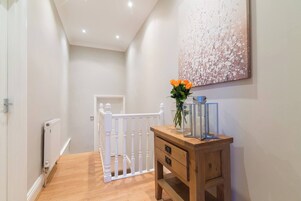 Apartment, 2 Bedrooms | Interior