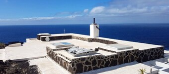 Studio In Frontera - Valle Del Golfo, With Wonderful Sea View, Enclosed Garden