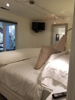 2 slaapkamers, een strijkplank/strijkijzer, reisbedje, gratis wifi