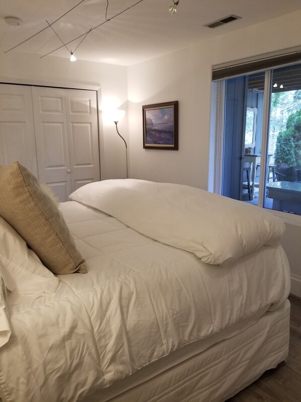 2 bedrooms, iron/ironing board, travel cot, free WiFi