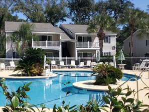 室外泳池、暖水池