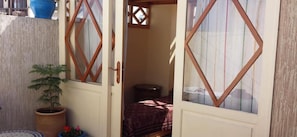 Room, 1 Bedroom, Smoking | Pintu masuk hartanah