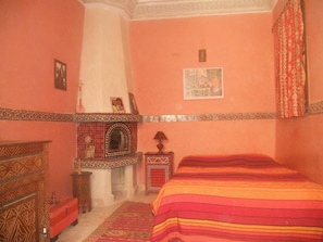 Room, 1 Bedroom, Smoking | 1 bilik tidur 