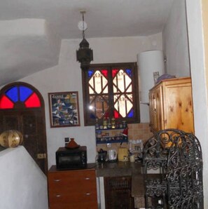 Room, 1 Bedroom, Smoking | Interior