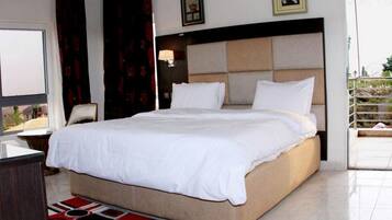 Room, 1 Bedroom, Accessible, Smoking | 1 bedroom