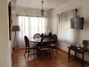 Condo, 2 Bedrooms, Smoking, Balcony | Dining - Colonial Zone Complete Apartment 2 Rooms Wifi Ethernet (Santo Domingo)