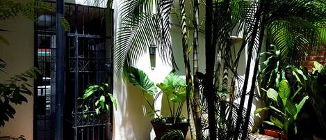 Condo, 2 quartos, para fumantes, sacada | Fachada