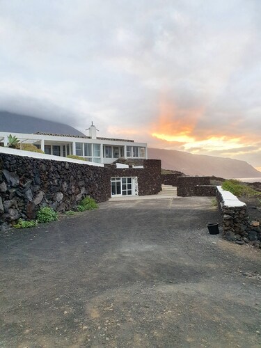 Studio In Frontera - Valle Del Golfo, With Wonderful Sea View, Enclosed Garden