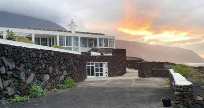 Studio In Frontera - Valle Del Golfo, With Wonderful Sea View, Enclosed Garden