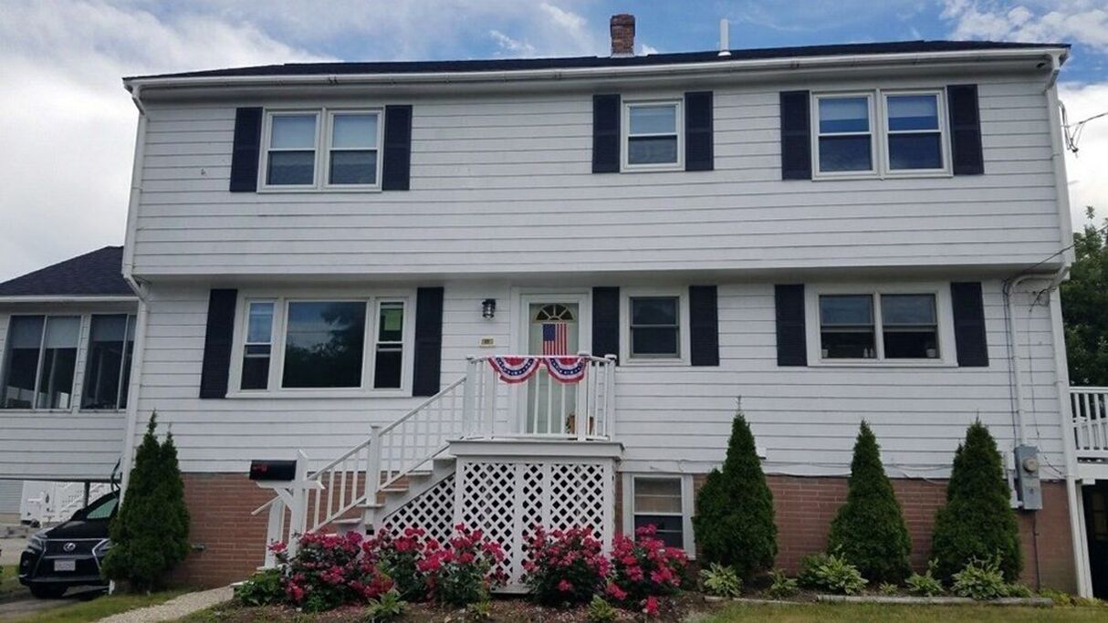 Beautiful Summer Rental at Gorgeous Nantasket Beach in Hull MA!