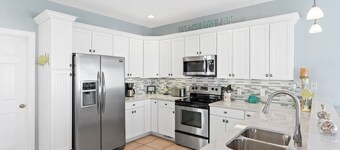 Marsh Mellowed by the Sea at Holden Beach, Privated heated pool and beach access