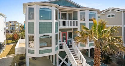 Marsh Mellowed by the Sea at Holden Beach, Privated heated pool and beach access