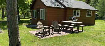 Secluded lakefront family retreat for a relaxing getaway in the north woods