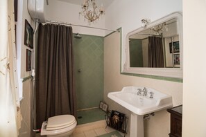 Bathroom - Palermo A True Sicilian Experience (Palermo)