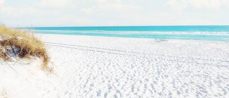 Beach nearby, sun-loungers, beach towels
