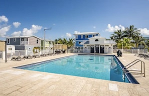 Outdoor pool, a heated pool - R & R in Paradise (Key Largo)