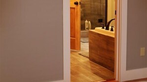 Hus (Owl Street 277, Campton) | 2 sovrum