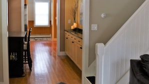 Hus (Owl Street 277, Campton) | 2 sovrum