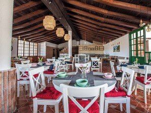 Habitaci ón, 1 habitación, accesible para personas con discapacidad, fumadores | Restauración