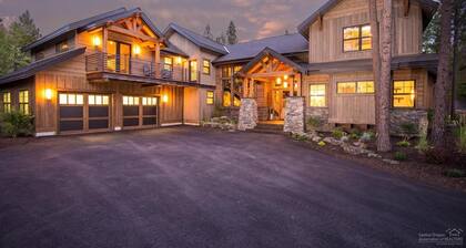 Luxurious Estate among the Pines w/ Hot Tub, EV Charger & so much MORE!