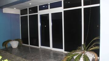 Room, 1 Bedroom, Accessible, Smoking | Property entrance