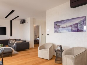 TV - Wonderful private villa for 10 guests with WIFI, A/C, private pool, TV and terrace (Vodnjan)