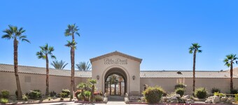 Escape to Paradise with Private Pool and Spa