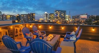 GULCH HOME - HOT TUB - ROOF TOP - WALKABLE