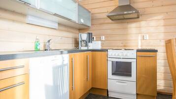 Kühlschrank, Mikrowelle, Geschirrspüler, Hochstuhl