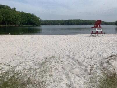 Top-rated cottage! Now booking 2027 getaways. Great for families & couples!