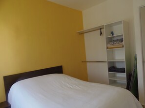 3 bedrooms, WiFi, bed sheets
