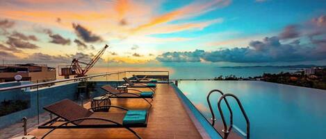 Outdoor pool, pool loungers