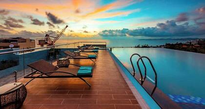 Night Sea Hotel