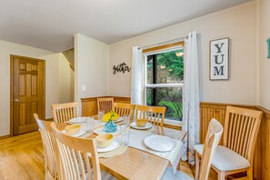 Dining - Stunning waterfront getaway with firepit, woodstove, & scenic deck (Camano Island)
