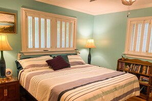 5 bedrooms, iron/ironing board, free WiFi, bed sheets