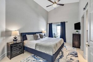 8 habitaciones, tabla de planchar con plancha, wifi y ropa de cama 