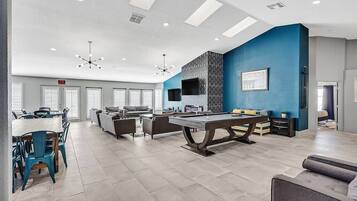 TV, fireplace, table tennis, stereo