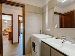 Hair dryer, towels