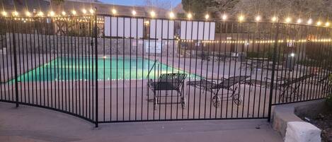 Piscine extérieure, piscine chauffée