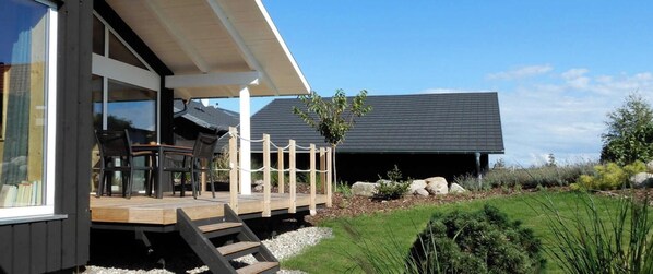 Unclassified image, 1 of 24, button