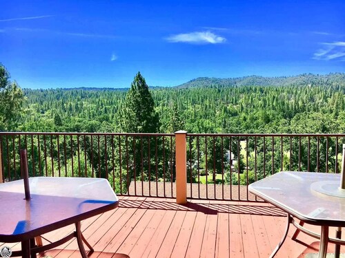 Large Home for big groups at Yosemite Pine Mountain Lake