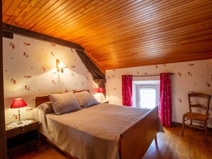 4 bedrooms, free WiFi