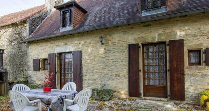 Maison de campagne avec cheminée, animaux acceptés, prÚs de Sarlat
