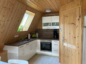 Microwave, oven, dishwasher, high chair - Nurdachhaus 30.11 - Waldsee Feriendienst (Clausthal-Zellerfeld)