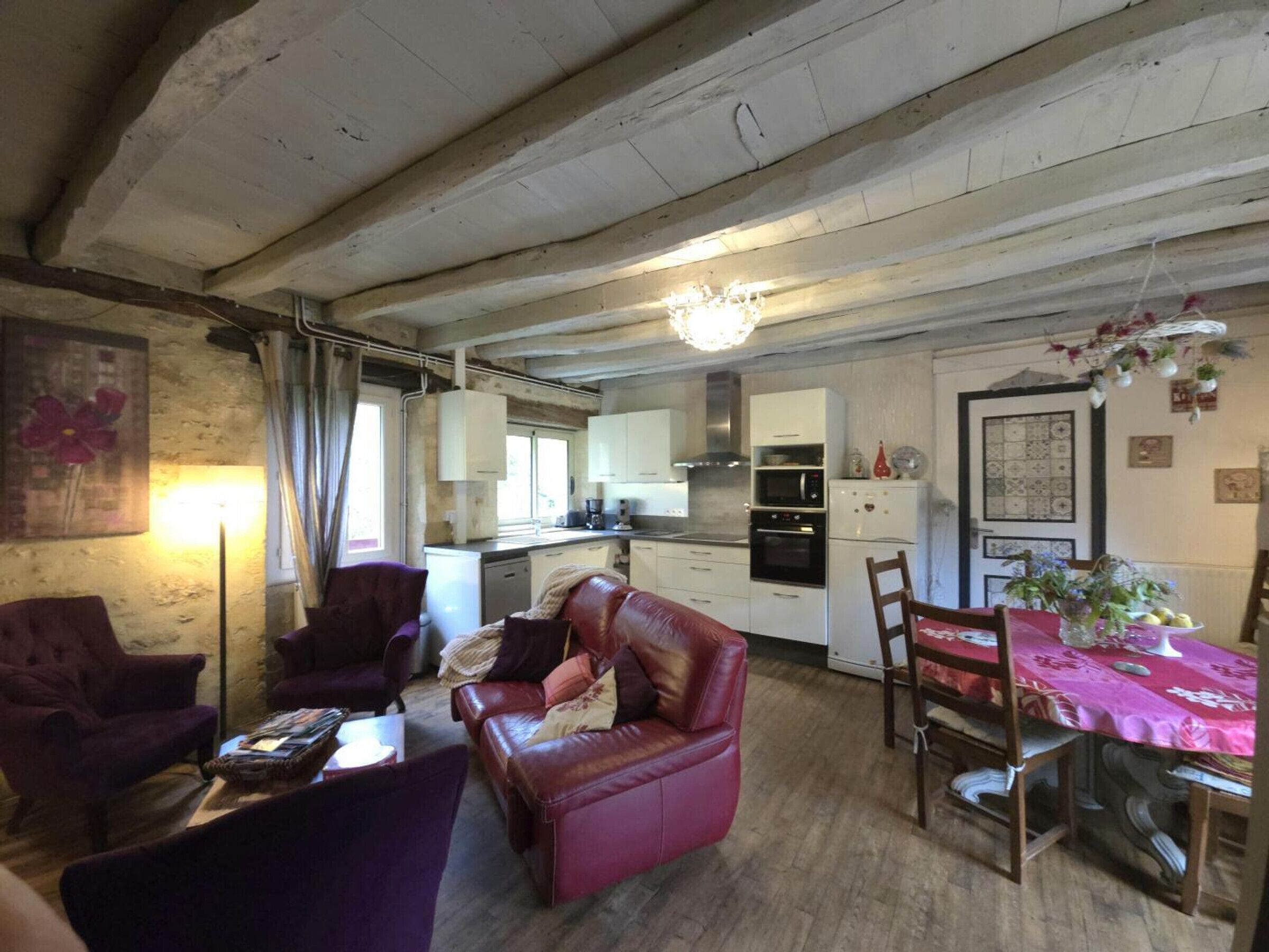 Télévision, cheminée