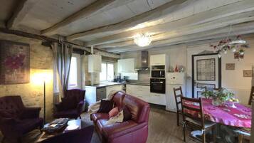 Télévision, cheminée