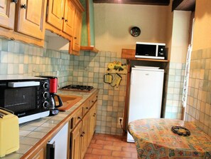 Fridge, microwave, oven - Independent house near Sarlat, pets allowed (Cénac-et-Saint-Julien)