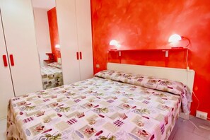 2 Schlafzimmer, Bügeleisen/Bügelbrett